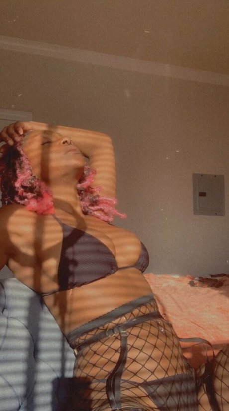 Mistress Matya adult model picture