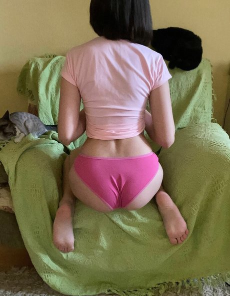 Honeyiknowyouknow naked pornstar picture