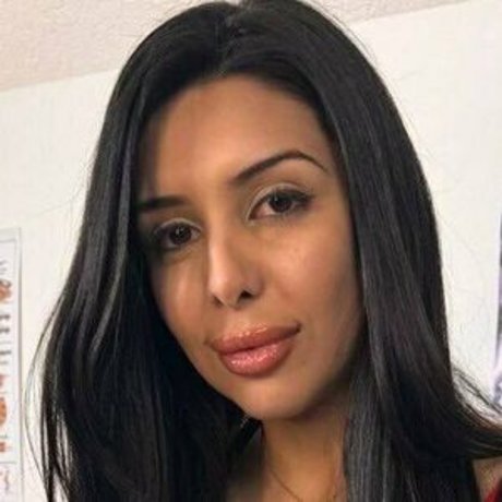 camilavalentinaxo model exclusive pic