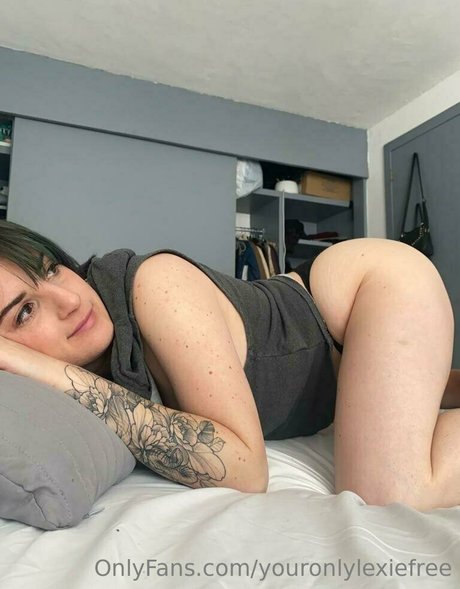 youronlylexie naked pornstar pics