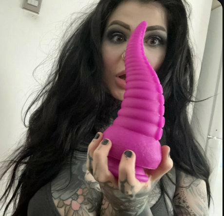 Seasick27 pornstar nude archive