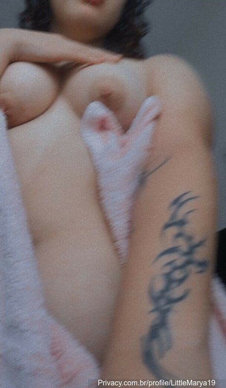 LittleMarya model hot images