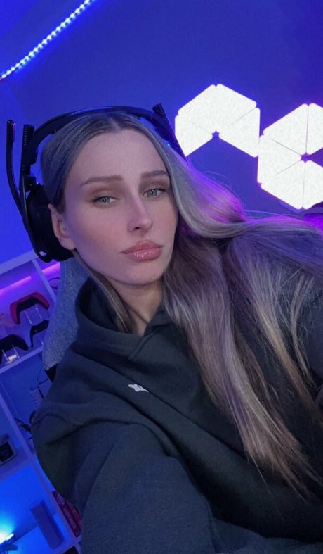 Cobyymj pretty pornstar picture