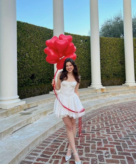 Sophie Silva nice star image