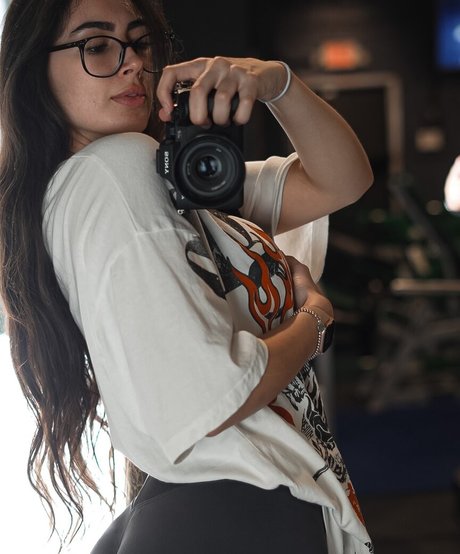 flexwness pornographic actress images