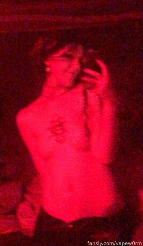 vapew0rm hot model gallery