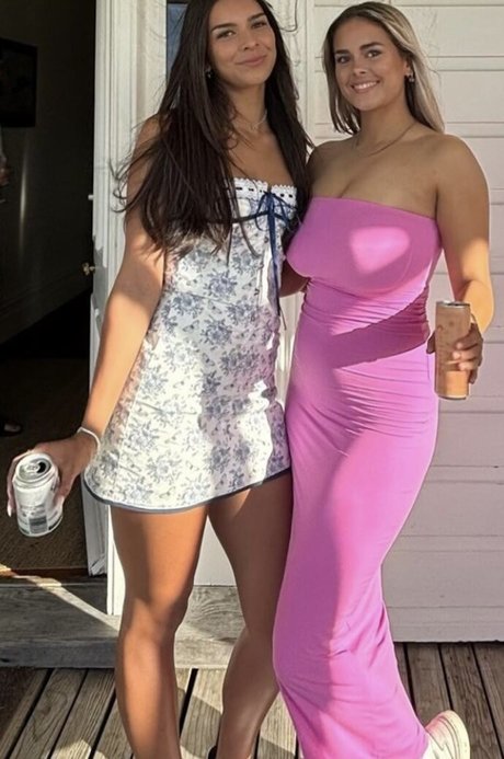 Sophia R model nude images