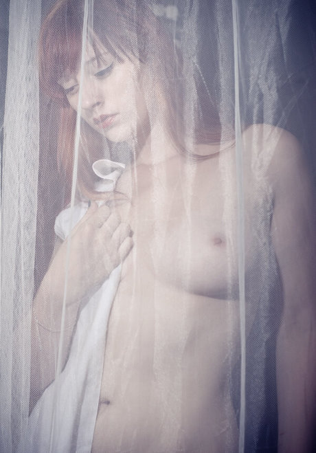 Necianavine star sexy photos