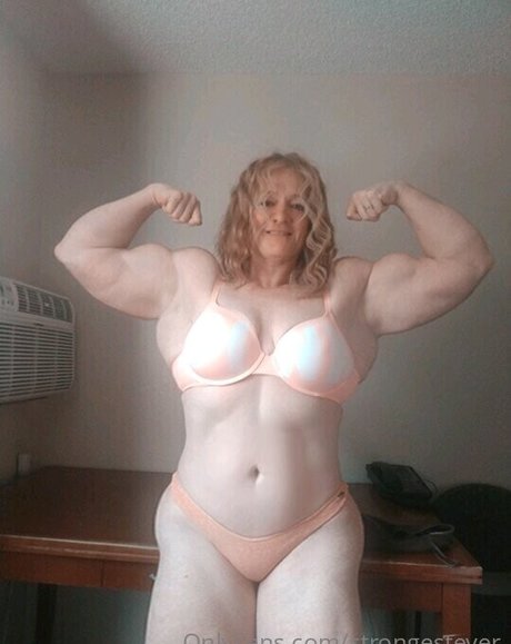 Becca Swanson star erotic photos