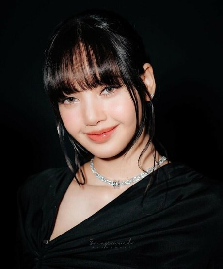 Lisa Blackpink star nudes archive