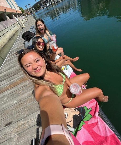 Alina Bitter naked pornstar image