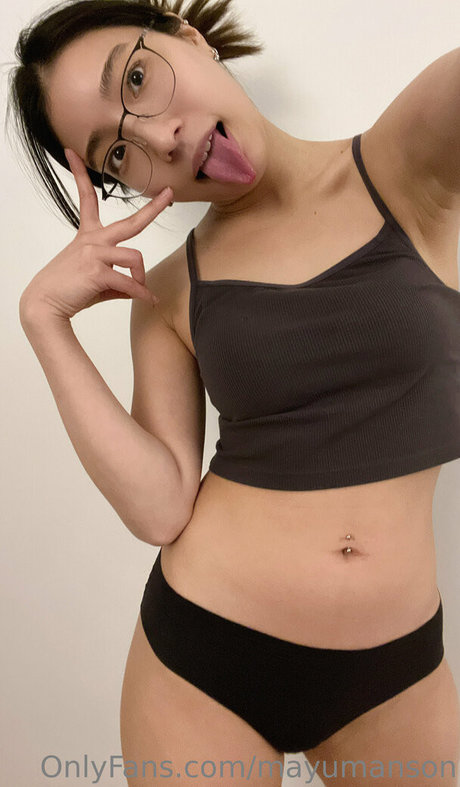 mayumanson star hot pictures