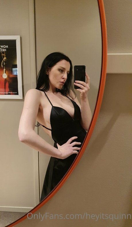 zoeunholy model free image