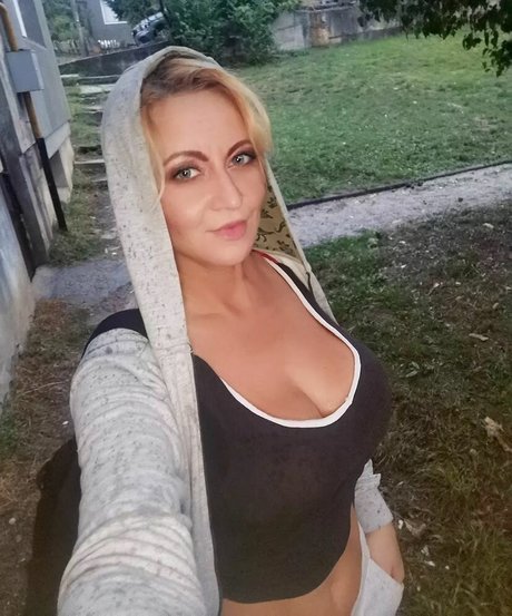 Berina Fati pornstar free image