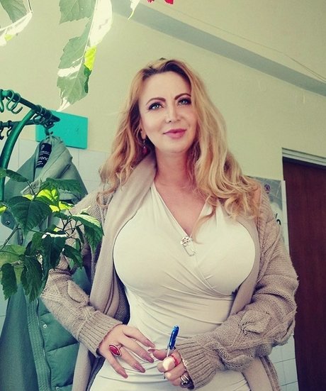 Berina Fati model nice photos