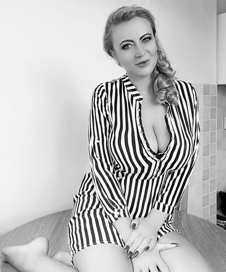 Berina Fati model high quality images