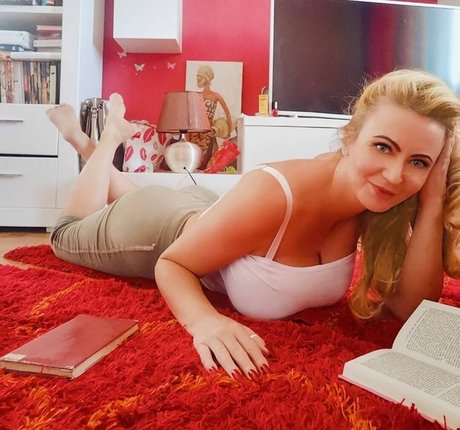 Berina Fati star art picture