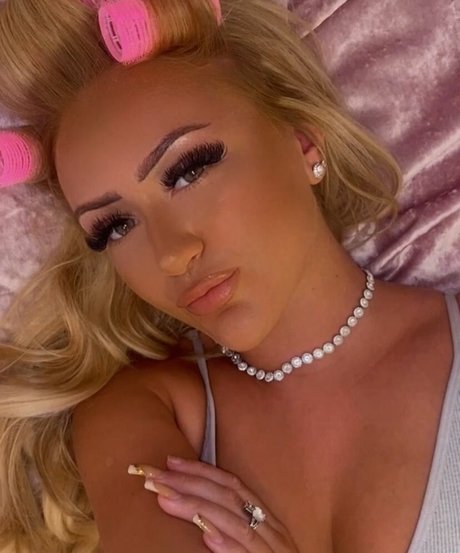 Lily Mcalpine pornstar beautiful pic