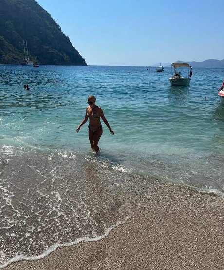 Lily Mcalpine best pornstar pics