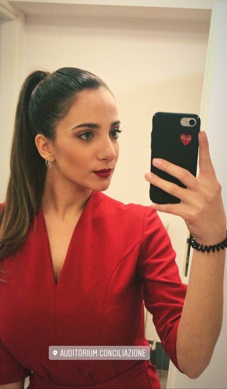 Cleo Bracchi star top img