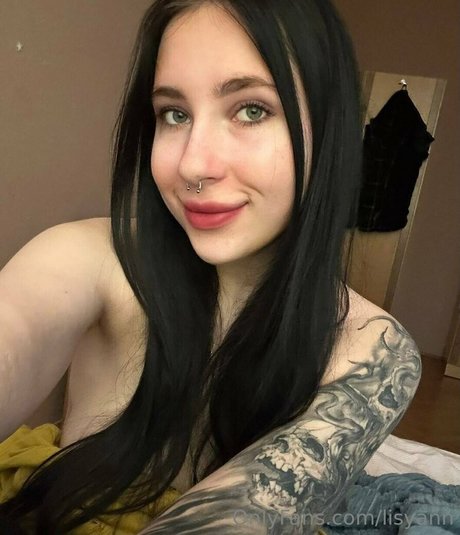 kira lovely nice star photos