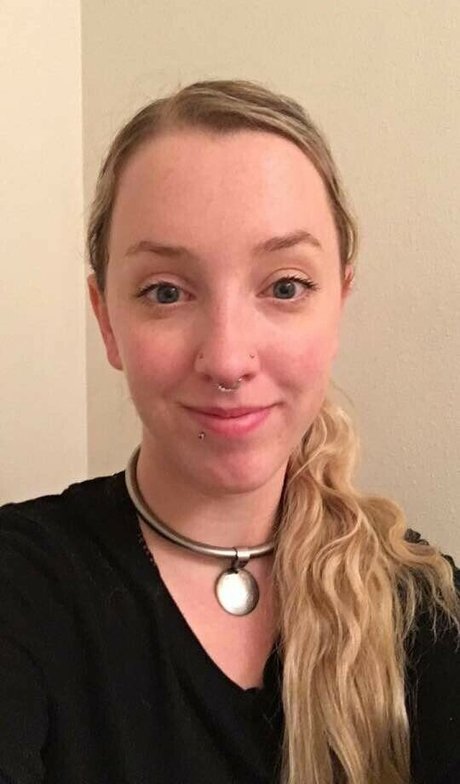 HotwifeAly high quality pornstar gallery