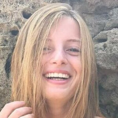 Noga Etin sexy model picture