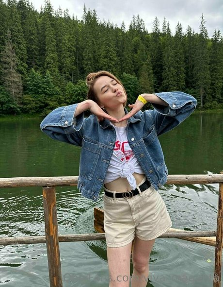 viva magenta pornstar naked picture