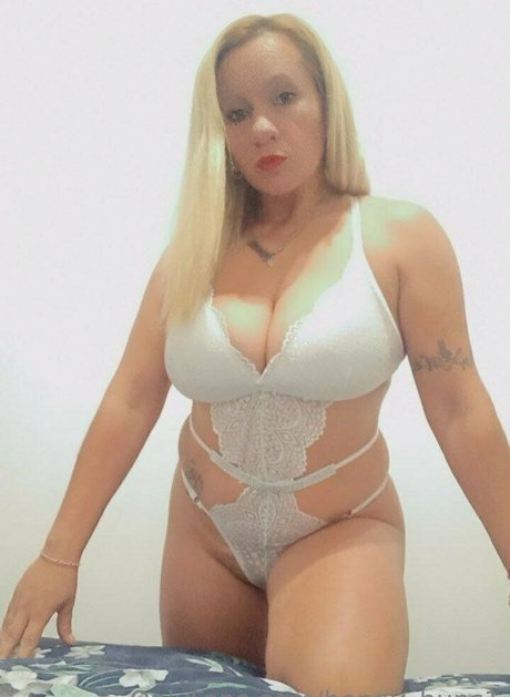 honey buns1 model sex image