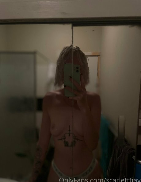 scarletttjay star perfect pic