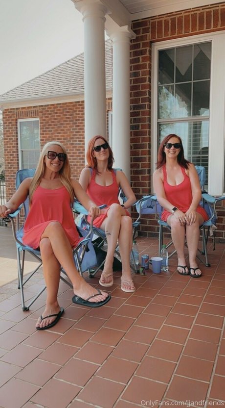 jjandfriends model nude pics