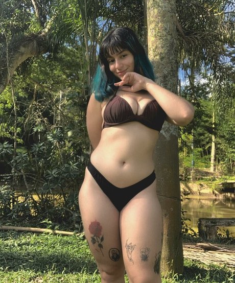 Giovana Gomes erotic actress photo