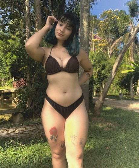 Giovana Gomes model top galleries