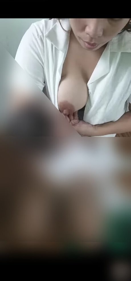 Mama Len top actress photos