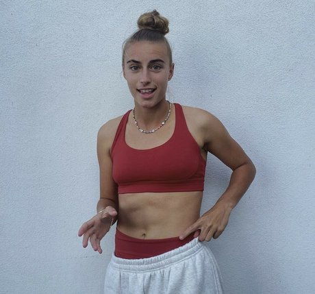 kailanovak hot actress photo