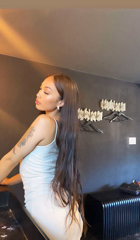 wetaja sexy pornstar pics