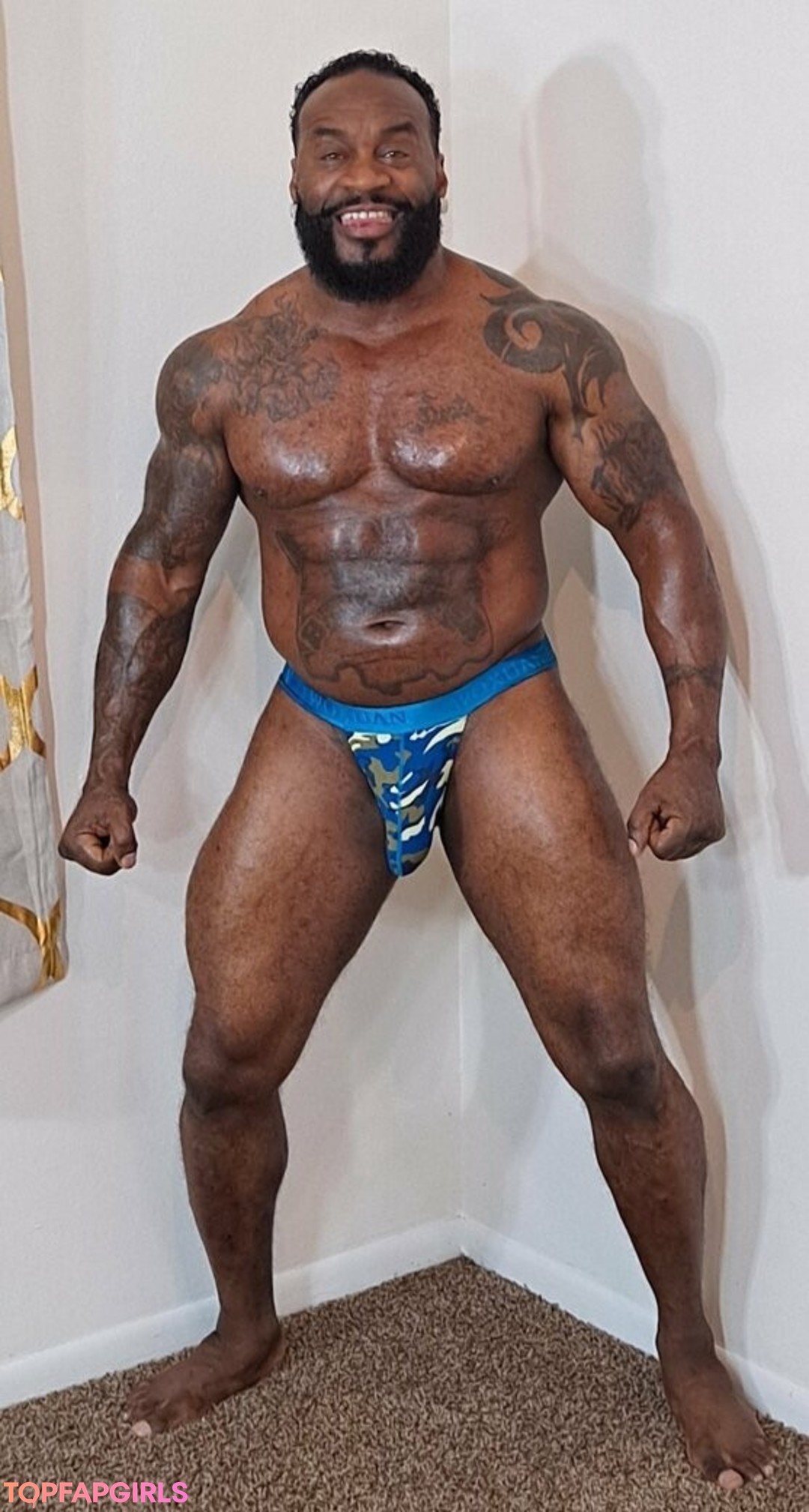 toolsfreepage perfect model pic