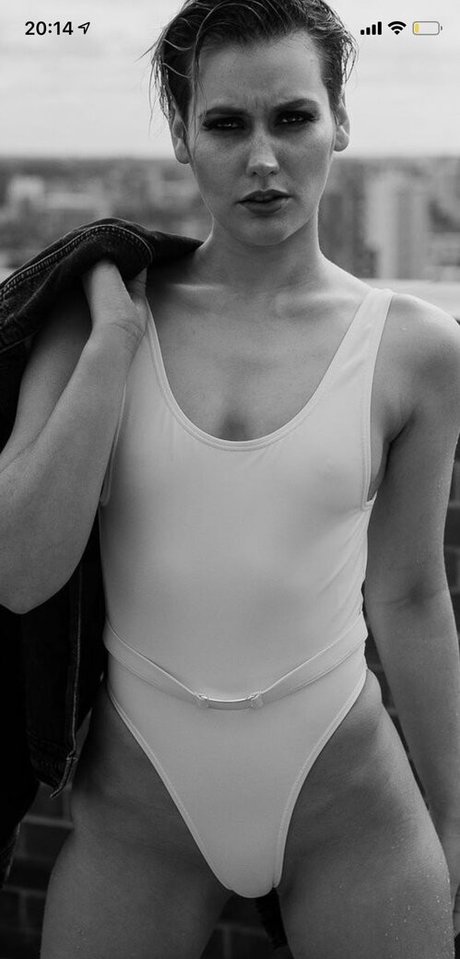 Laura Jane Dunkerley perfect model picture