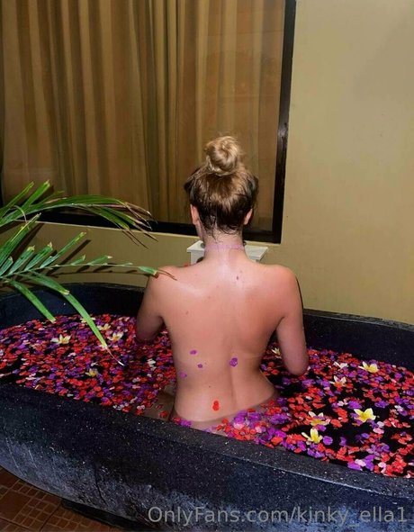 kinky ella1 pornstar naked image