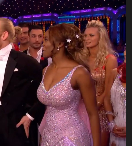 Oti Mabuse hot model pic