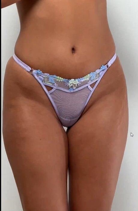 Adison Justis model adult images