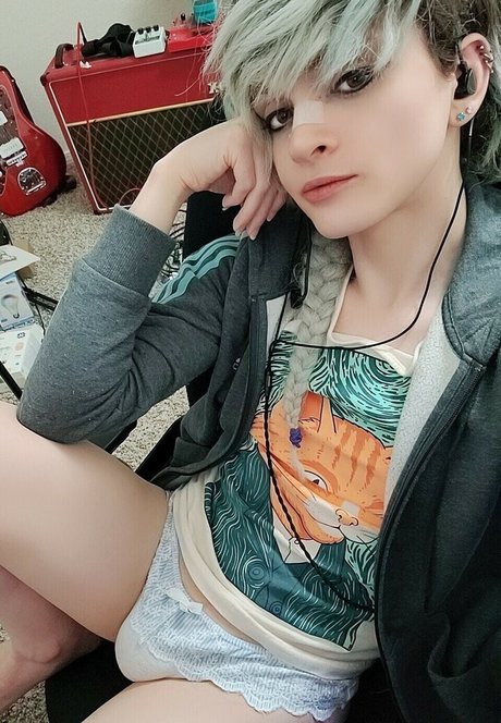 trappychan_ star nude archive