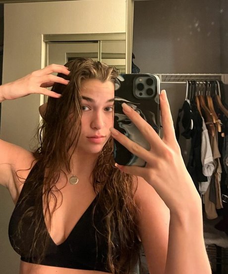 andrea posnerrr model best picture