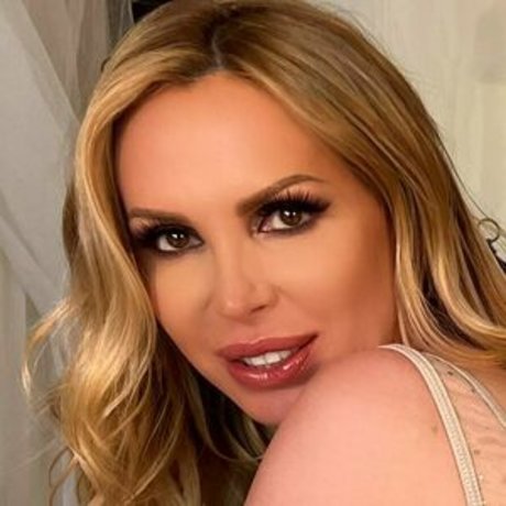 nikkibenzfree pornstar pretty galleries