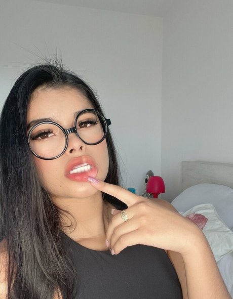 mala morena pornstar pretty photo