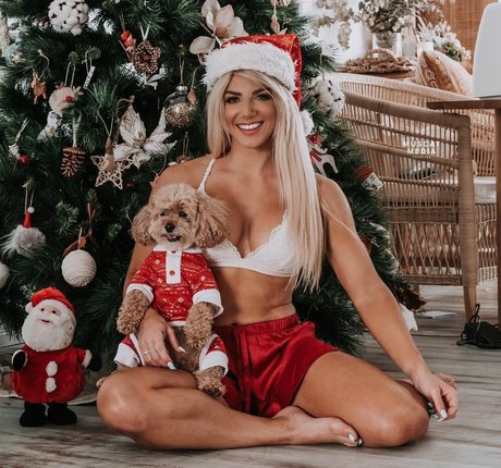 Asha Coulthard hd pornstar picture