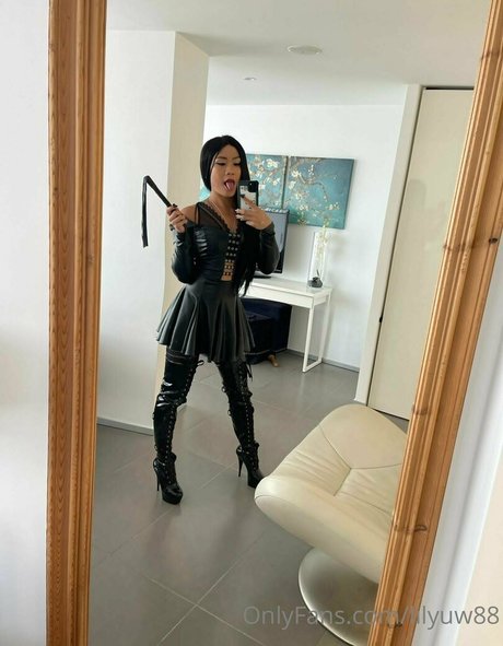 lilyuw88 star adult img