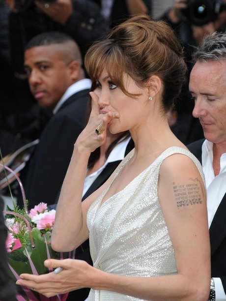 Angelina Jolie hd model gallery