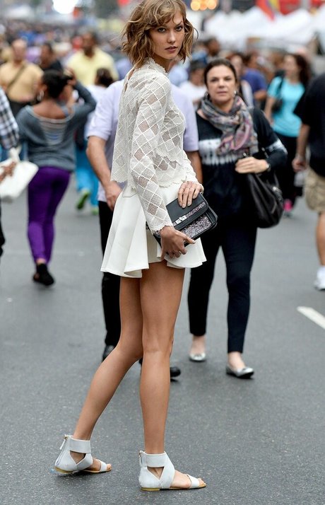 Karlie Kloss model adult img