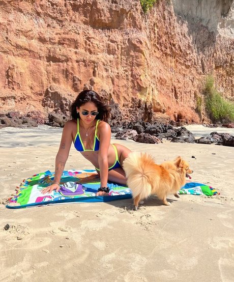 Julia Britz star erotic picture